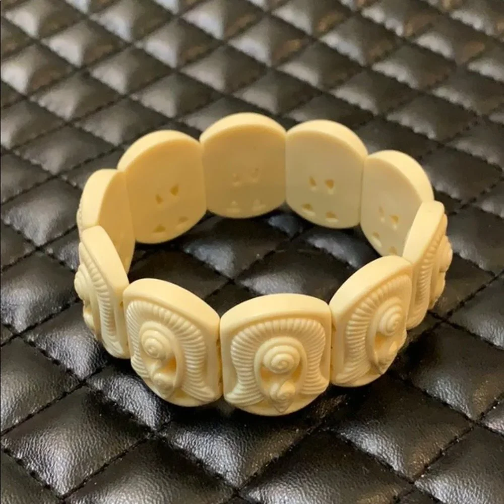 VINTAGE Rare Bone Carved Celluloid Stretch Bracelet